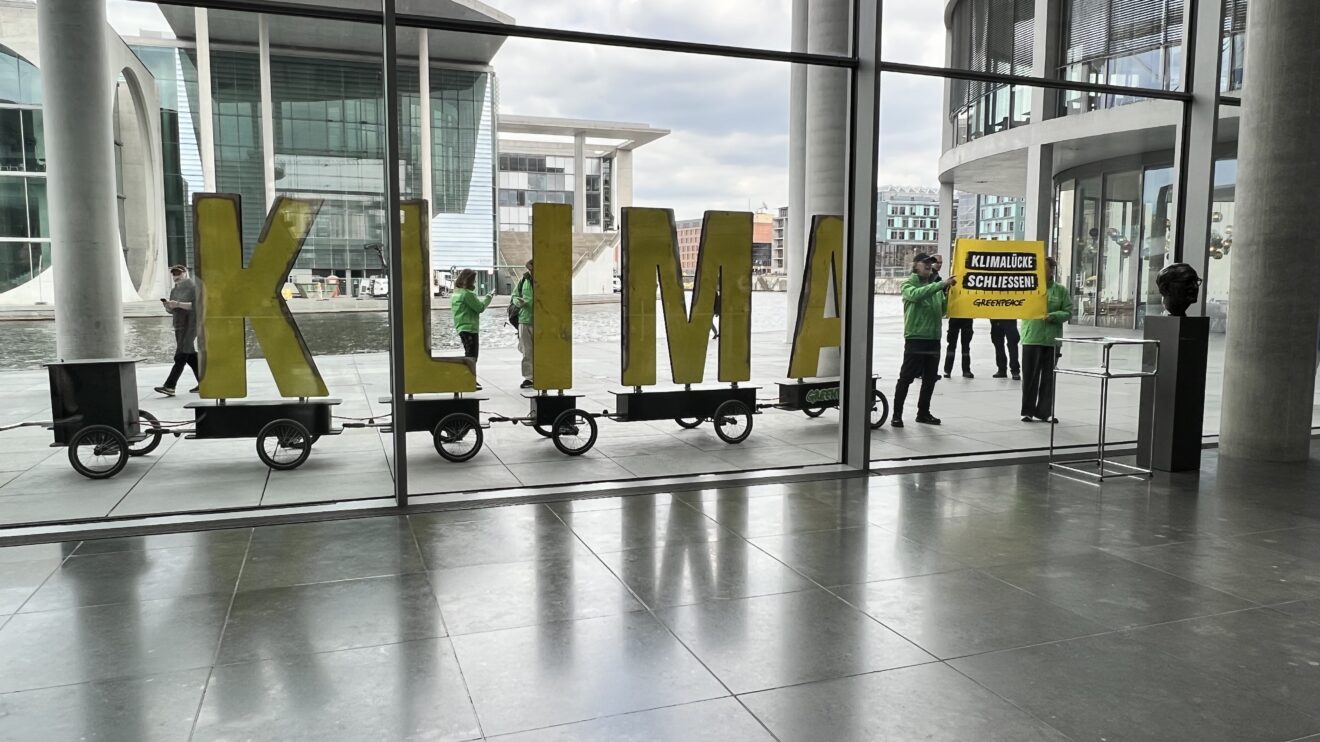 Klimaprotest vor dem Bundestag