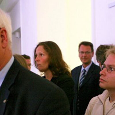 1574243936-1-be-400x400